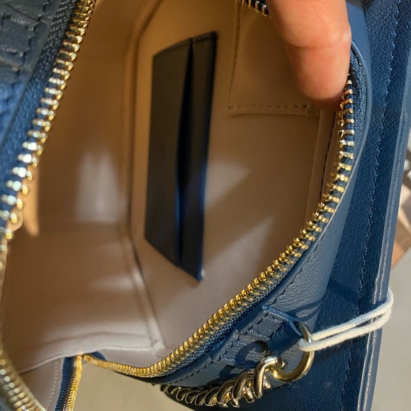 NWT Bee & Kin Sidekick 2.0 Tech Red & Blue, Italian Leather Crossbody Bag $495 - Picture 6 of 6